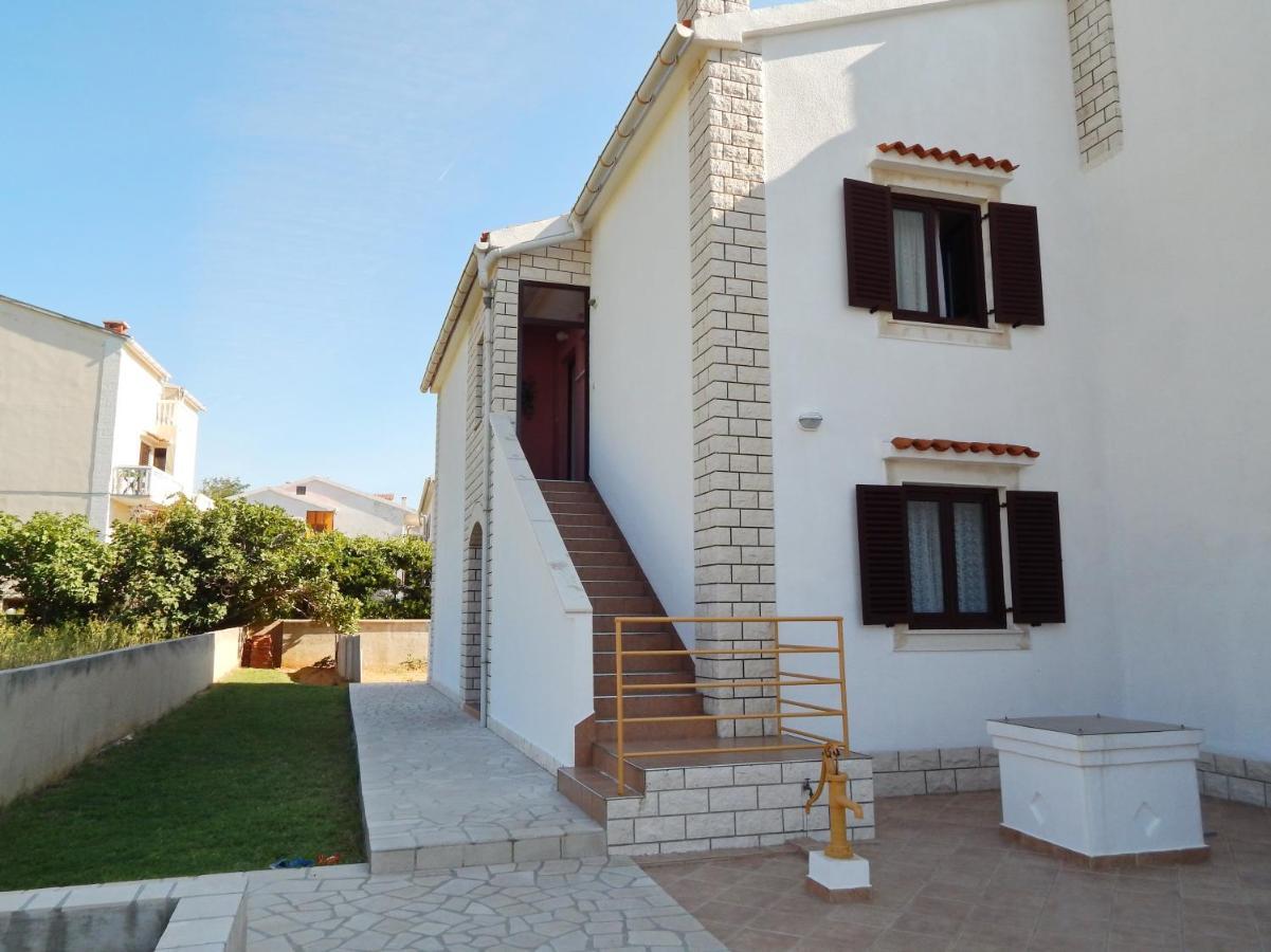 Apartments With A Parking Space Pag - 11358 Pag Town Exterior photo